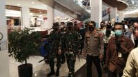 Tinjau Kesiapan Protokol Kesehatan, Panglima TNI dan Kapolri Kunjungi Mal Tangguh Transmart