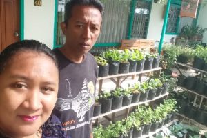 Dadik dan Amita, Pasutri yang Kompak Hobi Berkebun