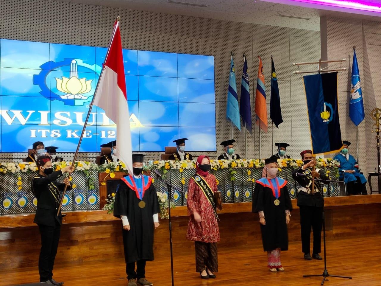 Pengucapan janji wisudawan ITS