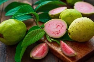 Manfaat Buah Jambu dan Daunnya Untuk Mengontrol Tingkat Gula Darah