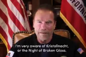 Arnold Schwarzenegger Samakan Penyerbuan Gedung Capitol dengan Kristallnacht