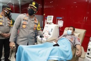 Kapolda Jatim Kunjungi Anggota Polda yang Donor Plasma Konvalesen