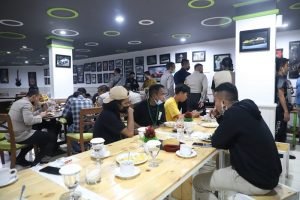 Kapolres Mojokerto Ajak Mahasiswa HMI asal Sulteng Makan Bersama