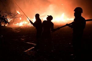 Ribuan Orang Mengungsi Akibat Kebakaran Hutan di Athena
