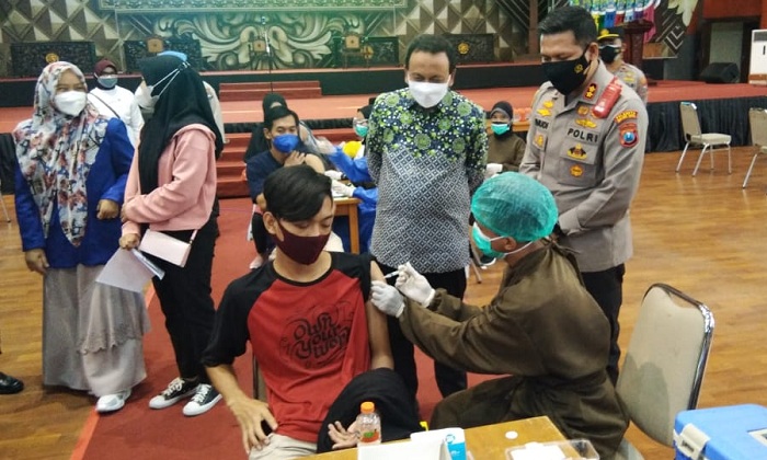 Dies Natalis ke 67, UM Gandeng Polresta Malang Kota Gelar Vaksinasi