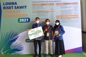 085-Tim ITS juara 2 di Lomba Riset Sawit 2021 Ciptakan Alternatif Material Baterai, Mahasiswa ITS Juarai Riset Sawit