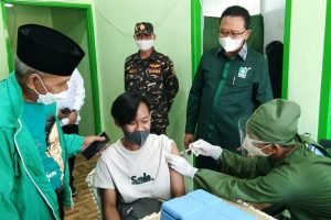 Dukung Percepatan Vaksinasi, Gus Ali Gelontorkan 8.000 Vaksin untuk Malang Raya