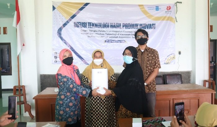 ITS Salurkan Inovasi Air Purifier dan Masker Antiviral ke Masyarakat