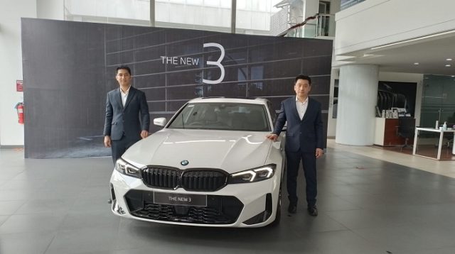 BMW Seri 3 Terbaru Hadir di Surabaya.