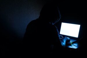 Inggris Negara Pertama yang Kriminalkan Penggunaan AI untuk Pelecehan Seksual pada Anak