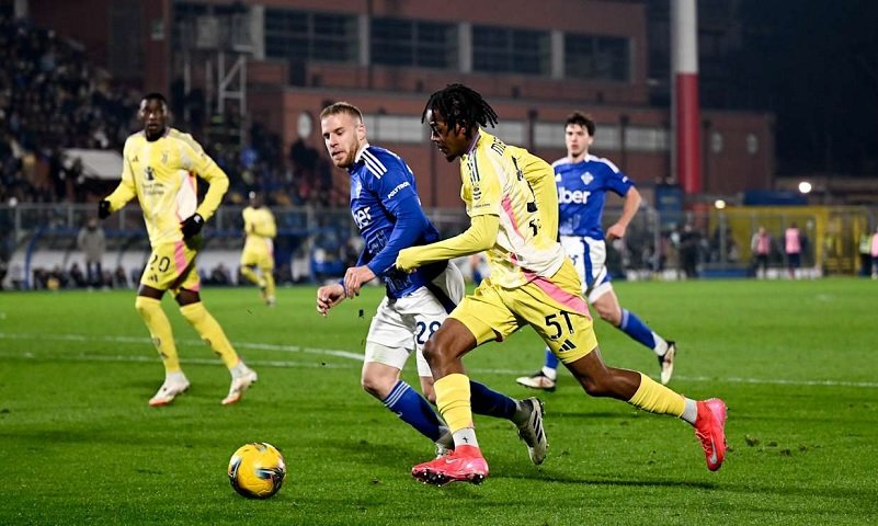 Diuntungkan Penalti, Juventus Tundukkan Como 2-1