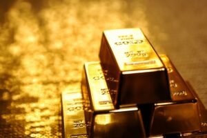 342-Emas Harga Emas Dunia Melonjak 1-1,5% Awal Pekan Ini, Imbas Konflik AS-Venezuela,