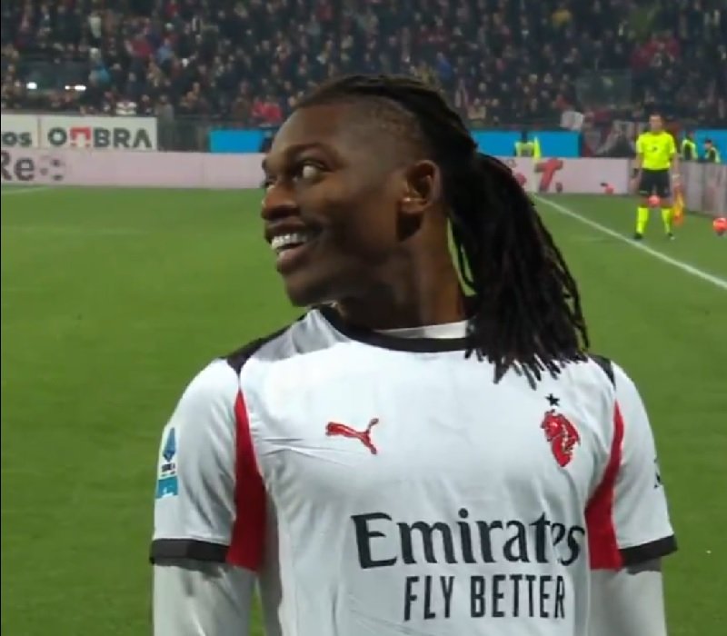 Rafael Leão Bawa AC Milan Menang Tipis 1-0 atas Cagliari di Awal 2026