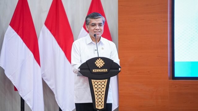 Menaker Pastikan Hak Jaminan Sosial Korban Kecelakaan KA Bekasi Terpenuhi