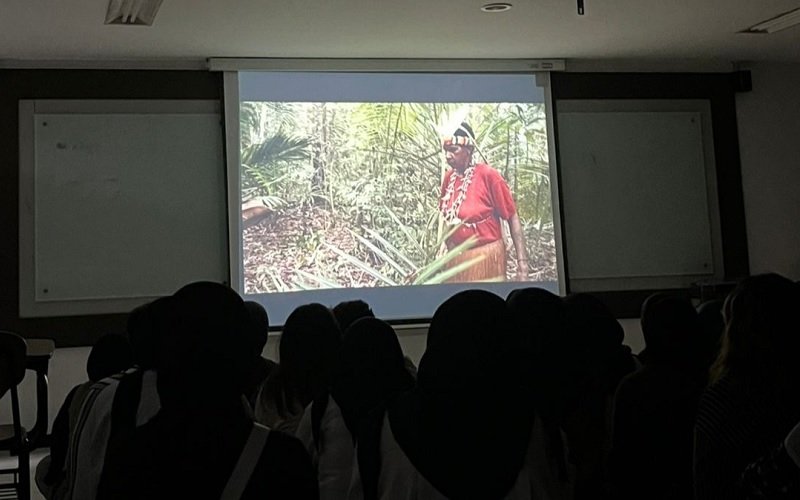 251-Bedah Film Pesta Babi di ITS ITS Gelar Bedah Film ‘Pesta Babi’ di Tengah Polemik Pembubaran Nobar di Berbagai Daerah