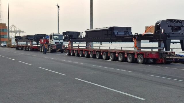 TPS Kembali Menjadi Hub Pengiriman Locomotive Platform Produksi PT INKA ke Australia