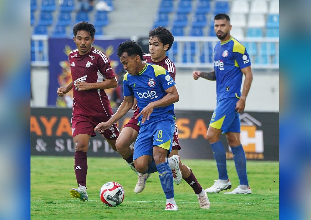 Singo Edan Pesta Gol di Kandang, Tekuk PSM 3-0