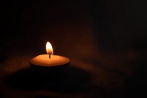 1106-Ilustrasi nyala lilin Pemadaman Bergilir di Jawa, PLN Lakukan Manajemen Beban