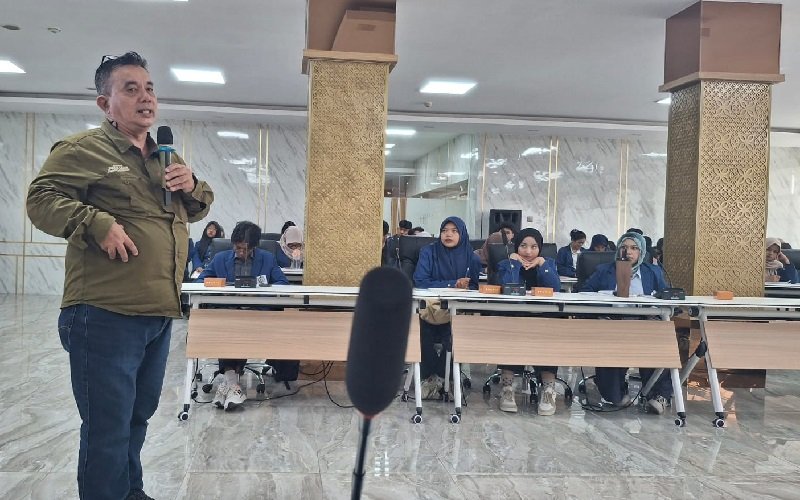 366-Penyampaian materi ISO 9001 kepada mahasiswa ITS Mahasiswa ITS Kunjungi PT TPS Surabaya, Pelajari Penerapan ISO 9001:2015 di Lingkungan Pelabuhan