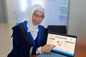 262-Prof Ipung Fitri Purwanti Profesor ITS Kembangkan Bakteri untuk Pulihkan Lingkungan Tercemar