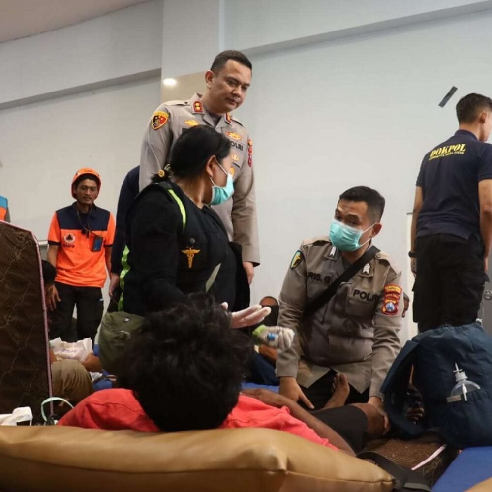 Polres Pelabuhan Tanjung Perak Gerak Cepat Evakuasi dan Tangani Korban KM Mutiara Sentosa II