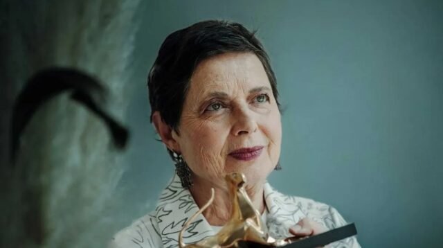 Isabella Rossellini Raih Excellence Award di Locarno Film Festival