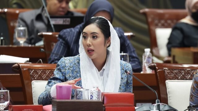 DPR Desak Komdigi Perkuat Pengawasan Judi Online dan Pemerataan Akses Internet