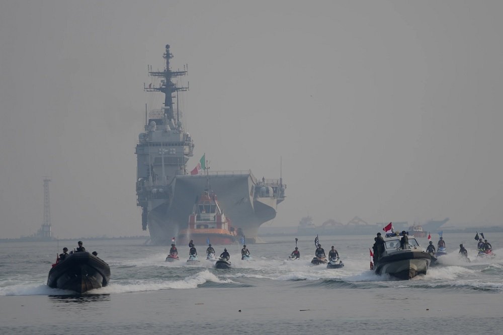 Kapal Induk Pertama RI Giuseppe Garibaldi Tiba di Tanjung Priok, Disambut Menhan dan Jajaran TNI