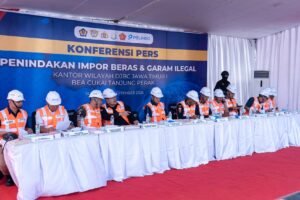 Bea Cukai Temukan Ratusan Ton Beras dan Garam dalam Importasi yang Diberitahukan sebagai Ammonium Chloride