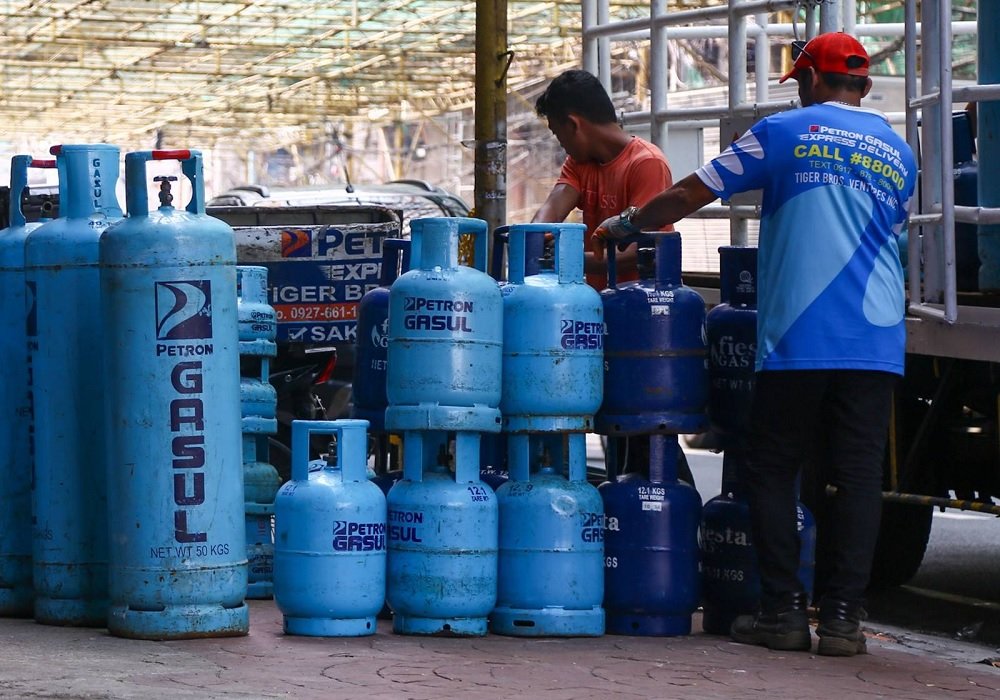 1201-Pengangkutan lpg di Filipina Akibat Lonjakan Harga Bahan Bakar, Pemerintah Filipina Tangguhkan Pajak LPG dan Kerosene