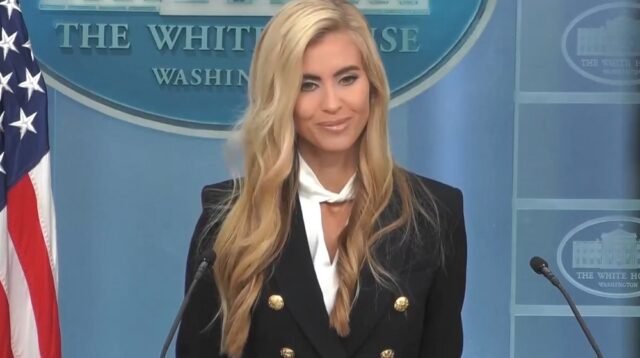 Gara-Gara Kontroversi Ijazah dan Penampilan Canggung, Trump Pecat Jubir Gedung Putih Katie Zacharia